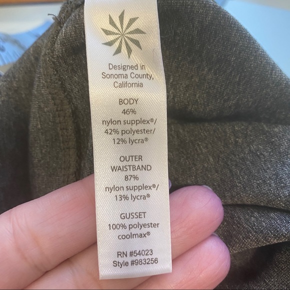 Athleta Splits Revelation Capri XS - Picture 8 of 10